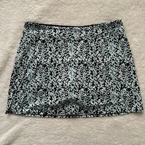 VGUC Tranquility Skort size large